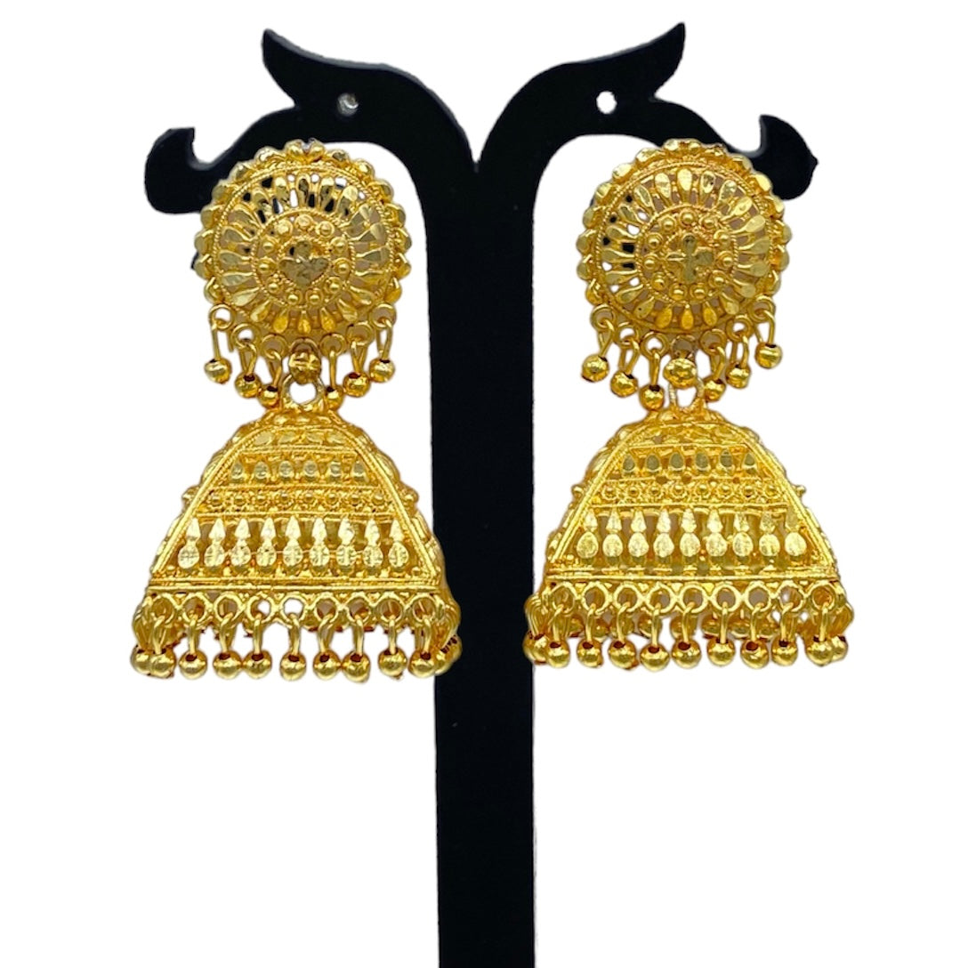 Gold Earring with Square Zumkha