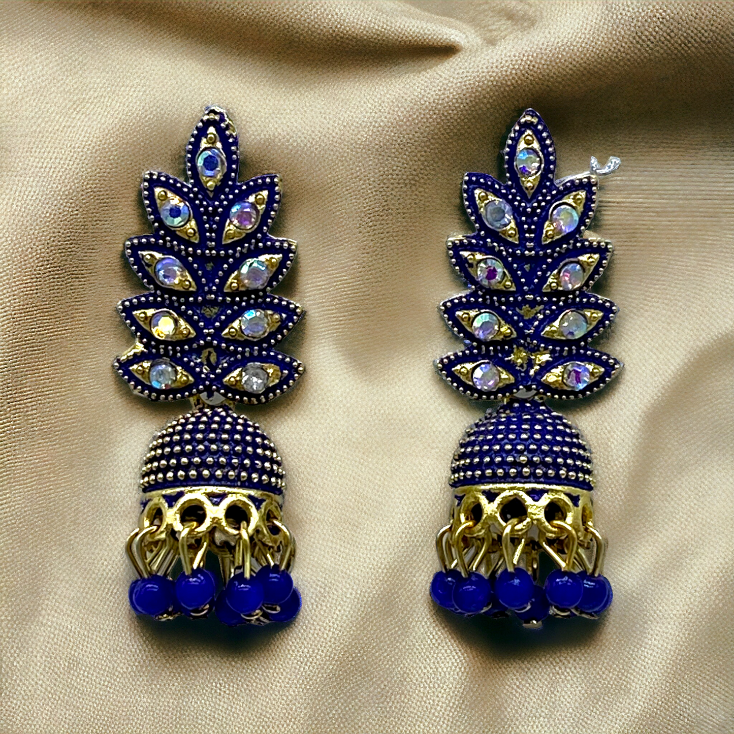 Diomond studded small Zumkha earring